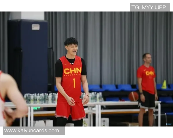 曾凡博透露重伤经历腰伤与脑部后遗症影响生活与职业发展