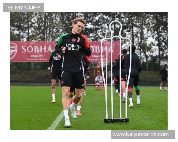 厄德高积极恢复状态分享训练照片期待重返赛场展现风采