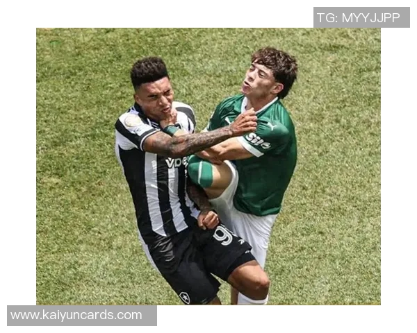 基多主帅坦言帕尔梅拉斯球场如同学校操场球队在对抗中遭遇全面压制